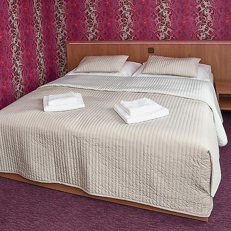 Hotel Sonata 摩拉维采河畔赫拉德茨 外观 照片
