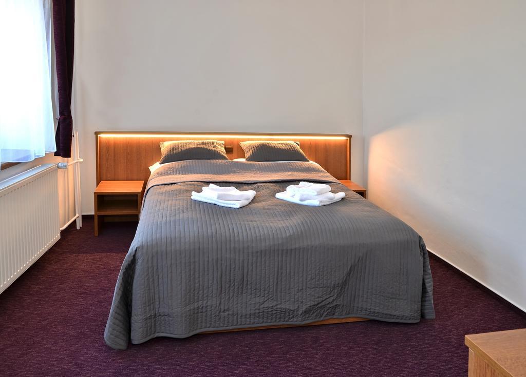 Hotel Sonata 摩拉维采河畔赫拉德茨 外观 照片